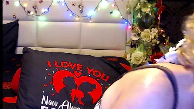 HappyWomanOn Webcamshow