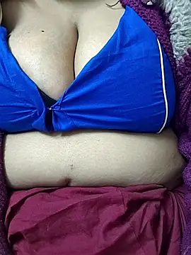 Chat XXX en directo de Ishani_9