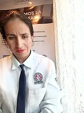 Valentina--1 即時 XXX 聊天