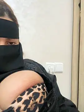 Hot_arabic_girl Adlı Modelin Canlı XXX Sohbeti