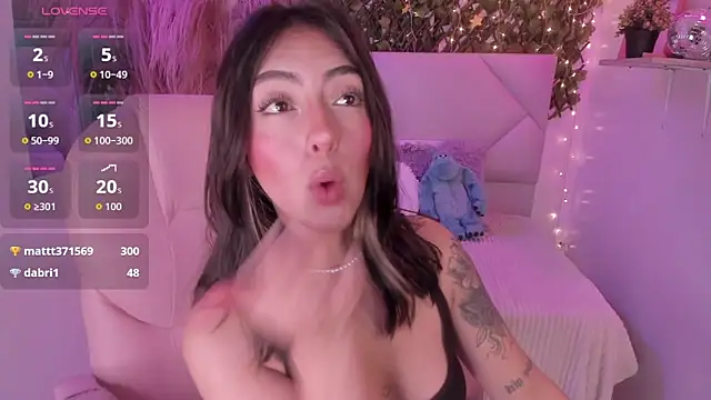 Chat +18 de Abby_Piink ao vivo