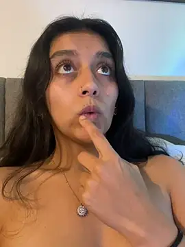 BrittanyDiaz élő XXX-chatje