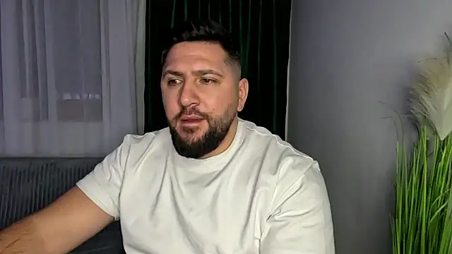 Gold_Alpha_BoyのライブXXXチャット