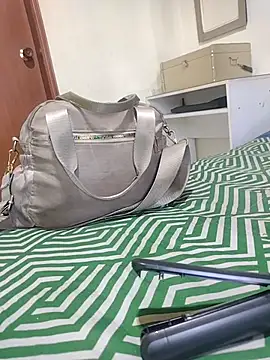 SHARLOT2427 élő XXX-chatje