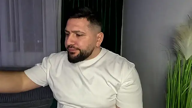 Gold_Alpha_Boy élő XXX-chatje