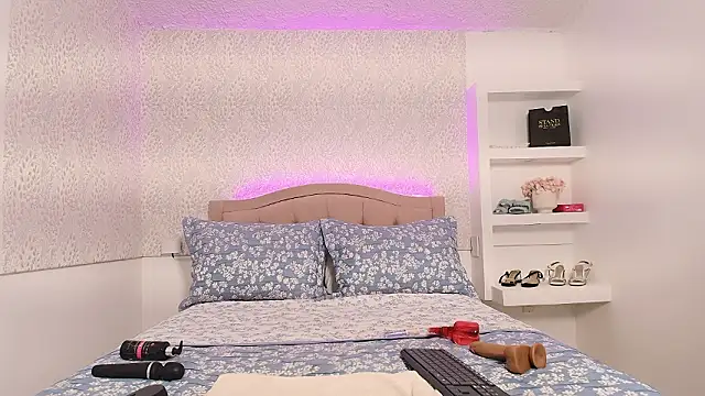 Онлайн чат XXX MayaJoint