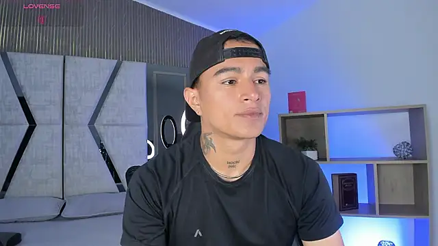 LiamDeepのライブXXXチャット