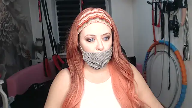 MISSwithDOLLS Adlı Modelin Canlı XXX Sohbeti