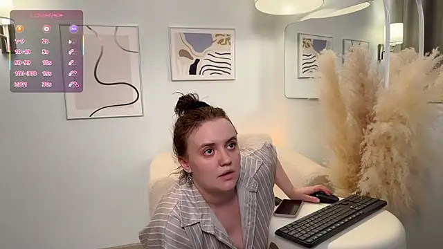 Lella_Ryann_: онлайн-секс-чат