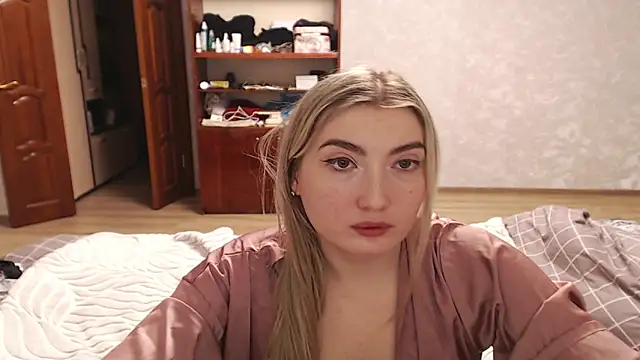 MiraRoy: онлайн-секс-чат