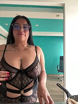 Devilsweet17's Live XXX Chat