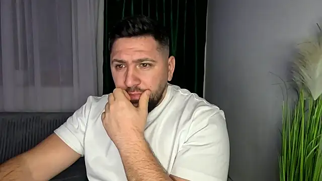 Gold_Alpha_Boy élő XXX-chatje