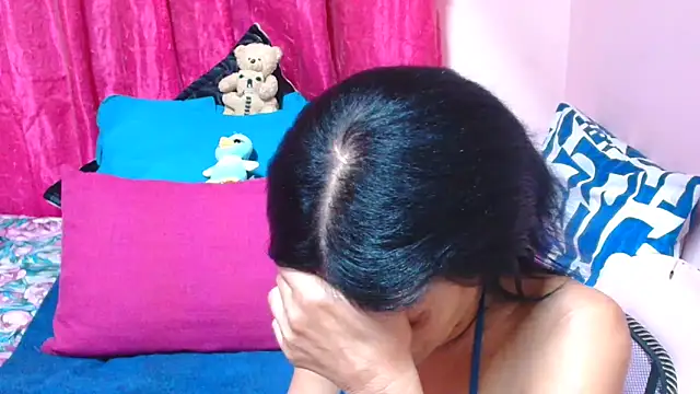 Czat XXX na żywo – SLUTTYROXY