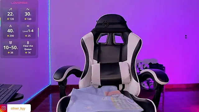 XXX chat uživo modela oliver_kyy