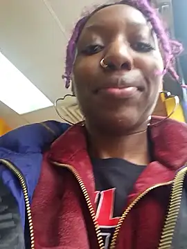 oliviaprettypussy 现场XXX聊天