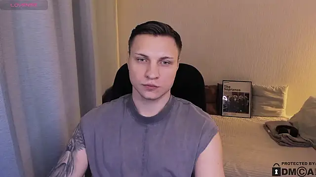 handsome_guy01: απευθείας συνομιλία ΧΧΧ