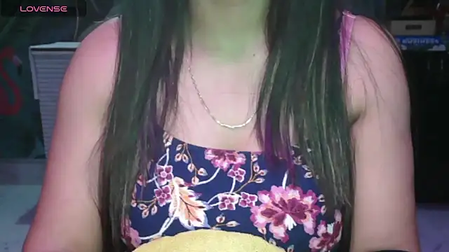 Athena_0 Adlı Modelin Canlı XXX Sohbeti