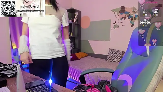 meomeee élő XXX-chatje