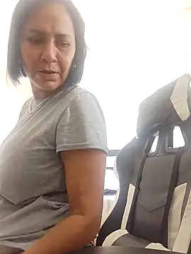 EmperatrizMilf Chat XXX in diretta