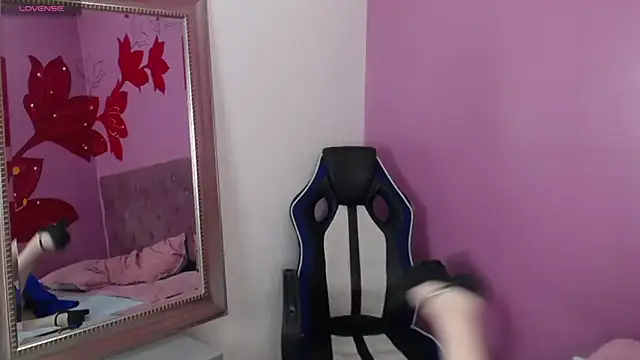 Онлайн чат XXX Alaiia___