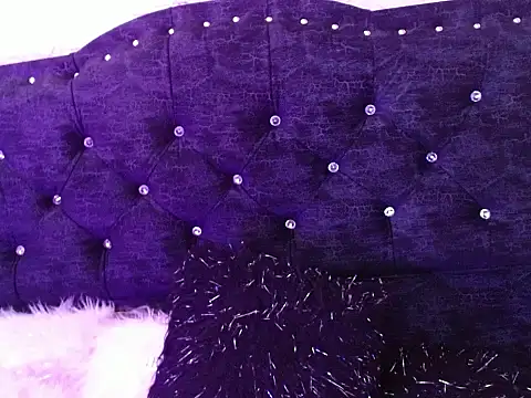 Mariana_Diamond élő XXX-chatje