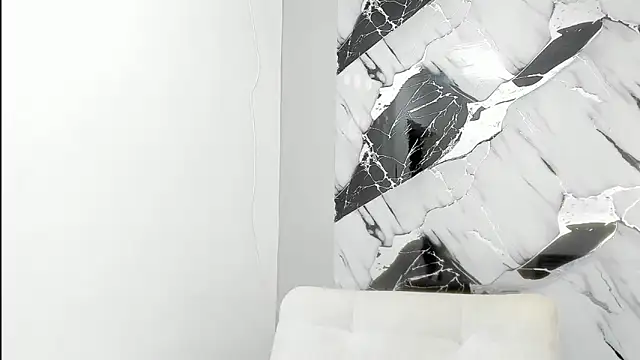 Eskarly_Goldenst élő XXX-chatje