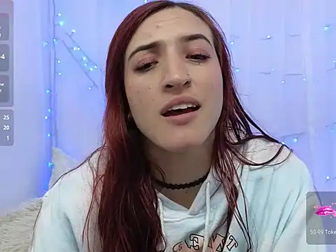 ninaa_fox élő XXX-chatje