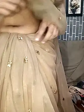 __butterfly___ 라이브 XXX 채팅