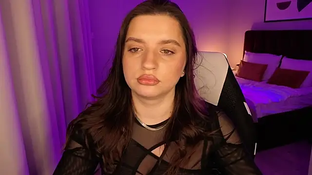 kirastorm_'s Live XXX Chat