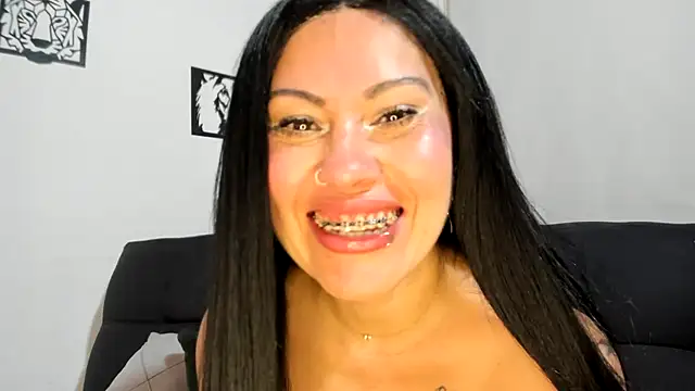 Tania_mature লাইভ XXX চ্যাট