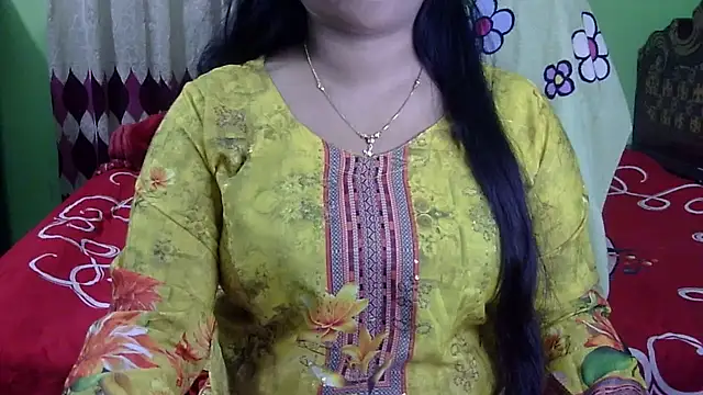 BengaliQueenStar's Live XXX Chat