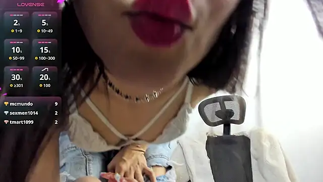 Chat +18 de KarelyMitchel ao vivo