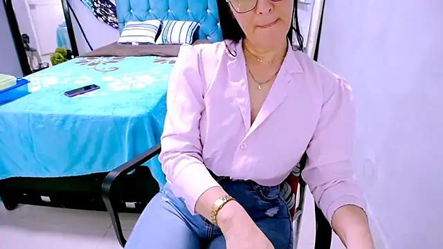 BitterMomXxx Live XXX-Chat