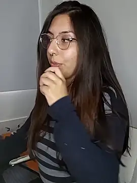 Nikolth_4 Live XXX-chat