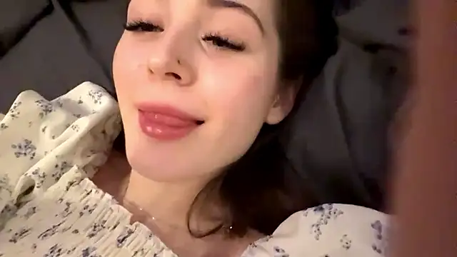 Show de Adel_strongwoman na webcam