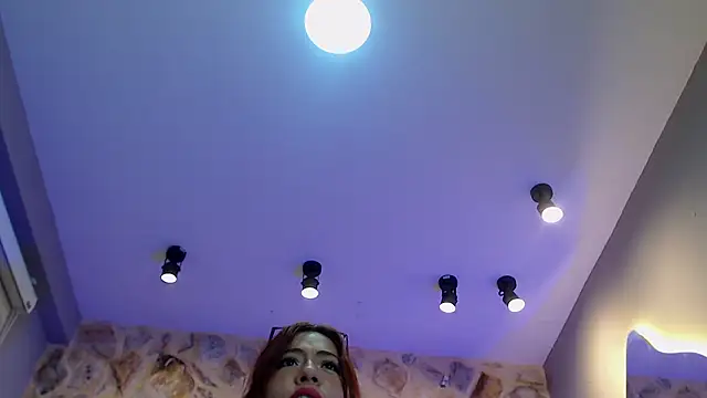 Chatroom XXX en direct de EmilyReddoll