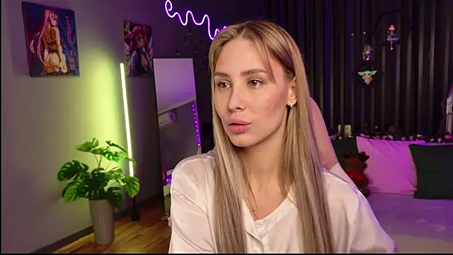 plugmyHDMI live XXX chat