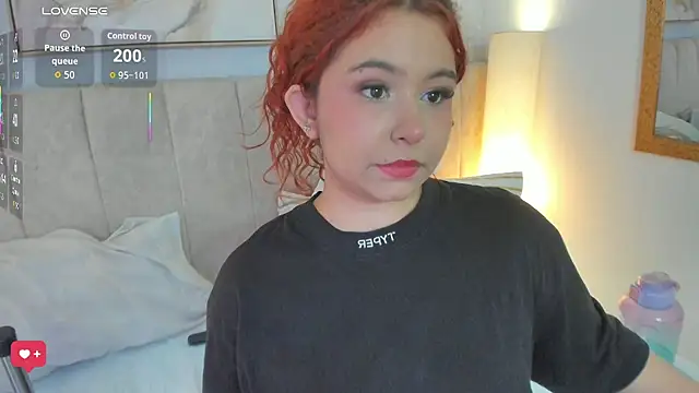 دردشة Atenea_cuteee الجنسية المباشرة