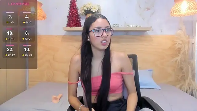 Lasira_ThillのライブXXXチャット