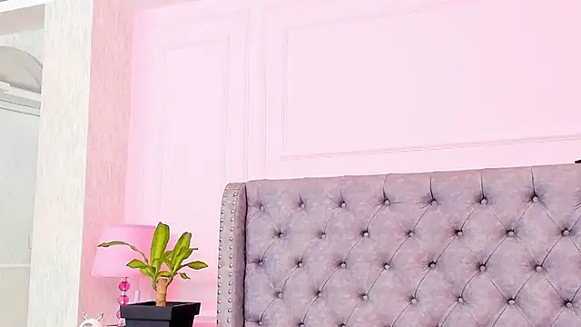 HaileeRoberts Adlı Modelin Canlı XXX Sohbeti