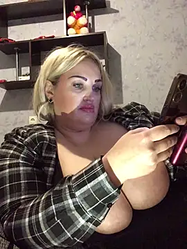 Chatroom XXX en direct de VikiiStoun