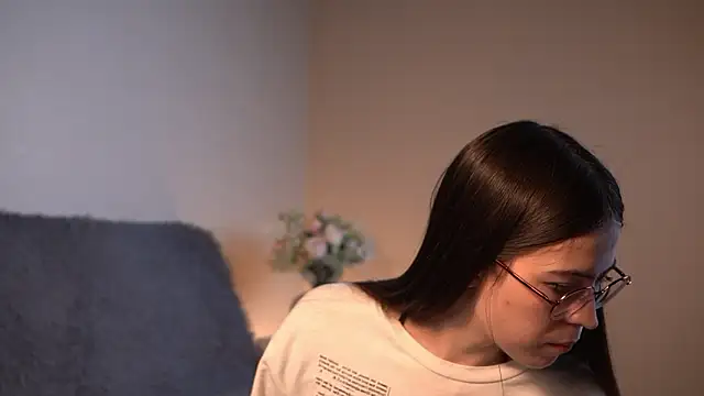 ywixos: απευθείας συνομιλία ΧΧΧ