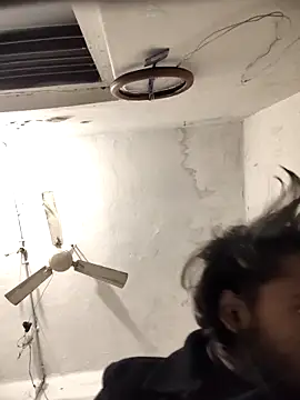 Chat XXX en directo de Herecallboyyash