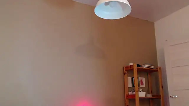 eroimi 现场XXX聊天