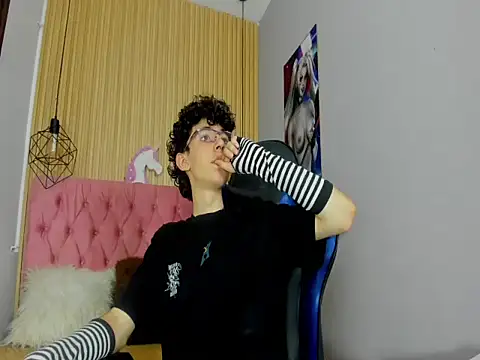 Syriussz: онлайн-секс-чат