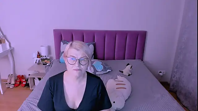 sabrinamacmarren's Webcam Show