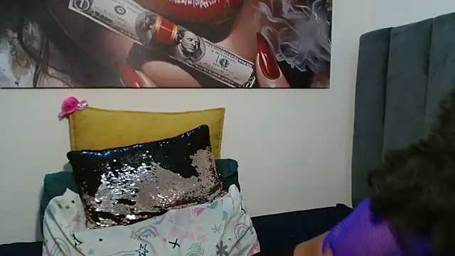 Moreish-06 – Live XXX-chat