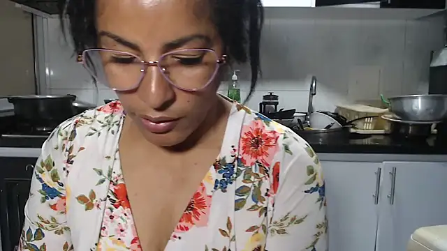 kateleyagrey live XXX chat