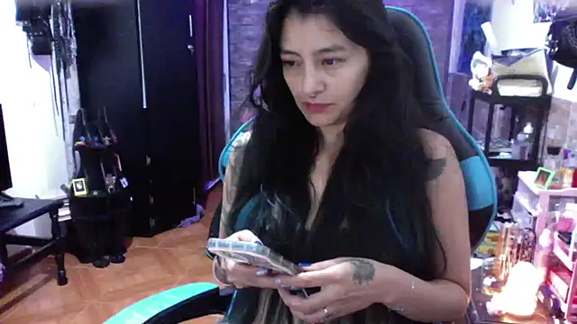 AngelaQueen_: онлайн-секс-чат