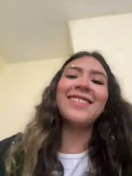 Mila_Morgan Adlı Modelin Canlı XXX Sohbeti